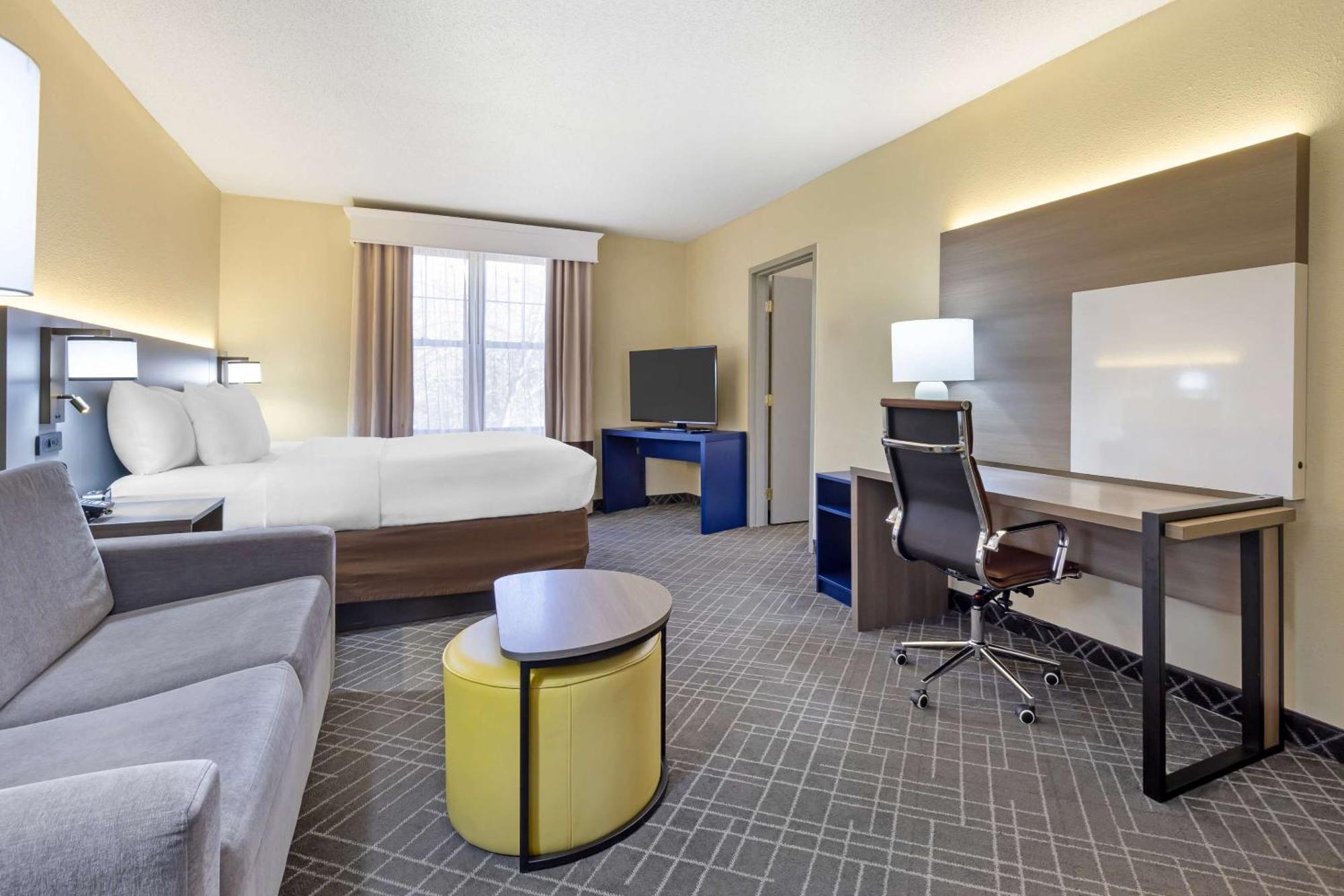 Comfort Suites Hanes Mall Winston-Salem Exterior photo