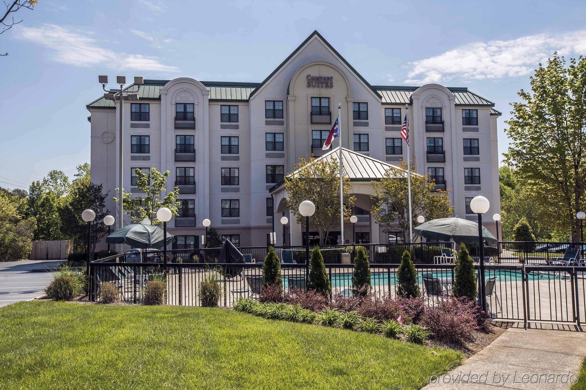 Comfort Suites Hanes Mall Winston-Salem Exterior photo