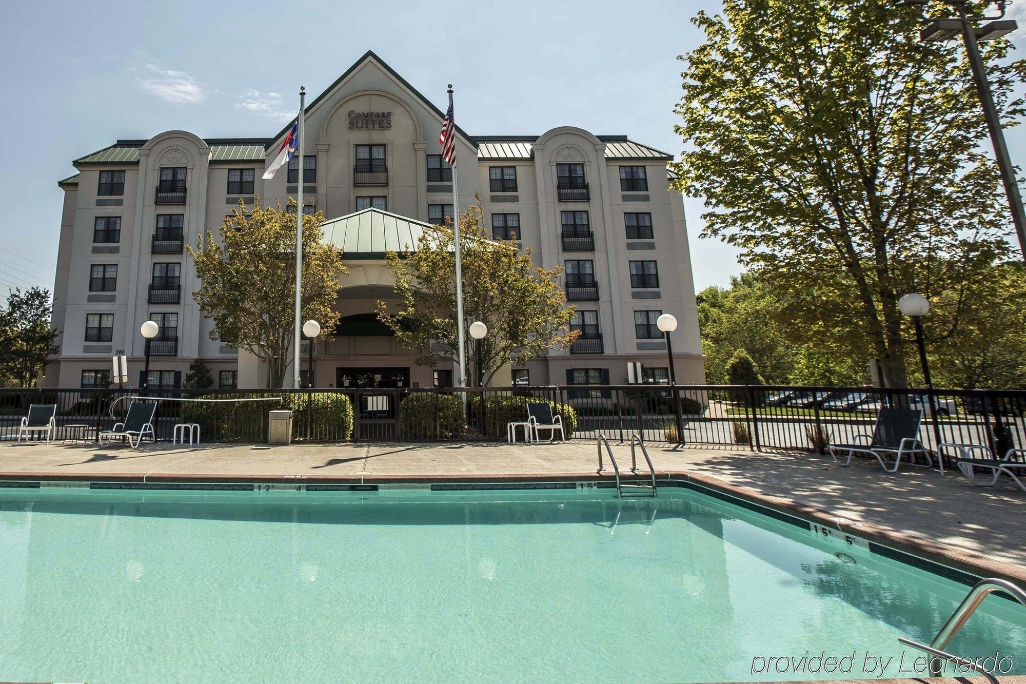 Comfort Suites Hanes Mall Winston-Salem Exterior photo
