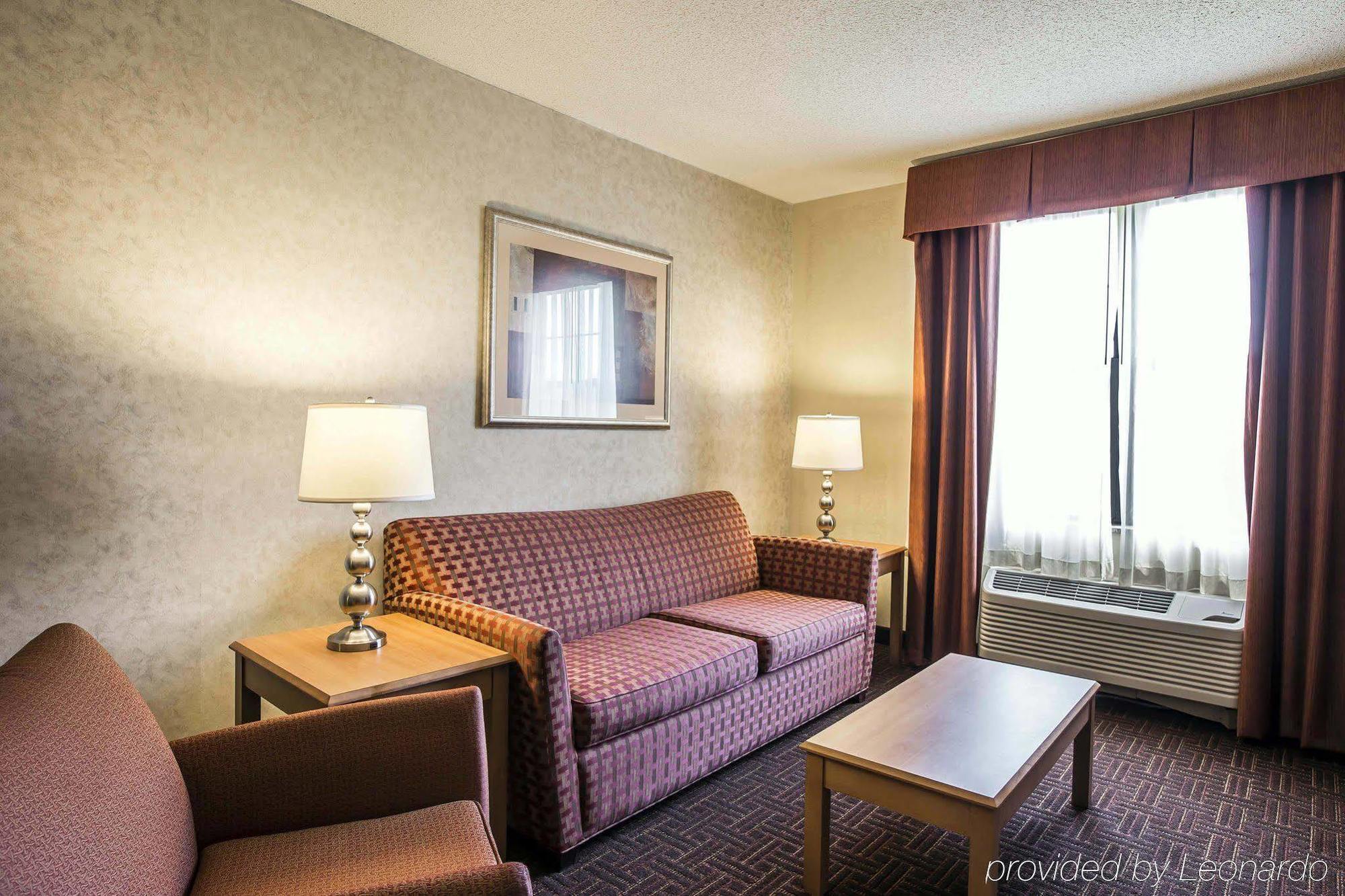 Comfort Suites Hanes Mall Winston-Salem Exterior photo